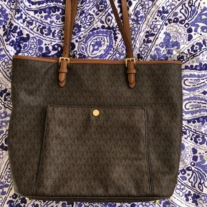 Michael Kors Jet Set Travel Logo Tote